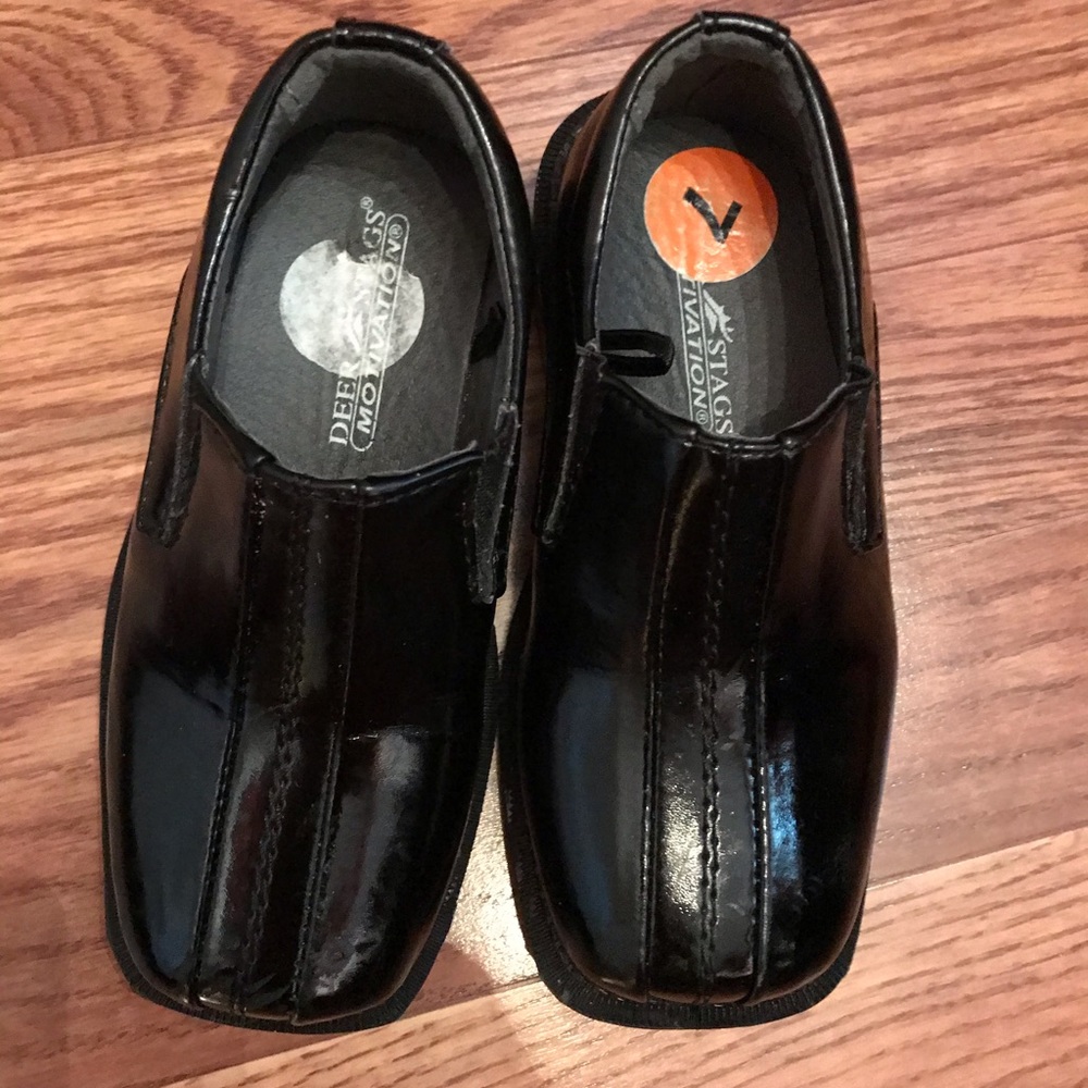 Toddler black dress shoes. Perfect condition!